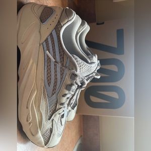 Size 11 Yeezy Boost 700 V2 Low Static